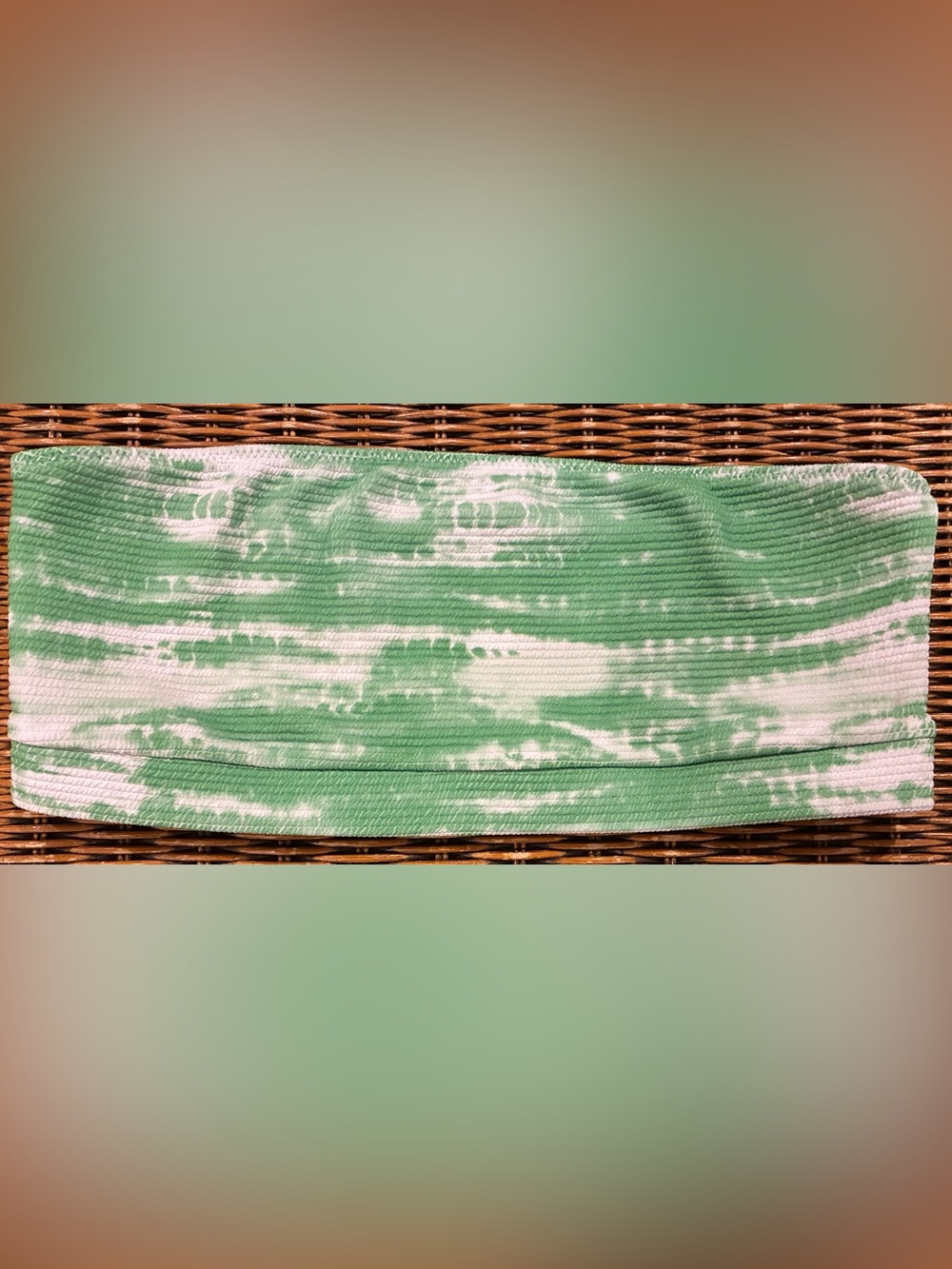 ⭐️3/$15⭐️PacSun green and white ribbed tie-dye bandeau bikini top